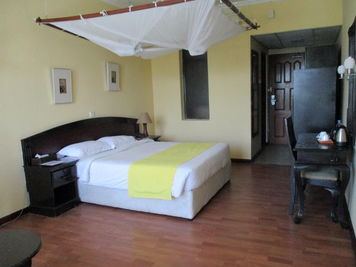 Giraffe Ocean View Hotel ดาร์เอสซาลาม ภายนอก รูปภาพ