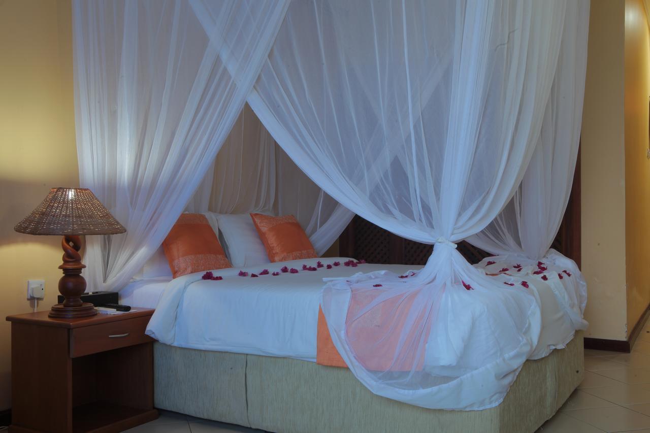 Giraffe Ocean View Hotel ดาร์เอสซาลาม ภายนอก รูปภาพ